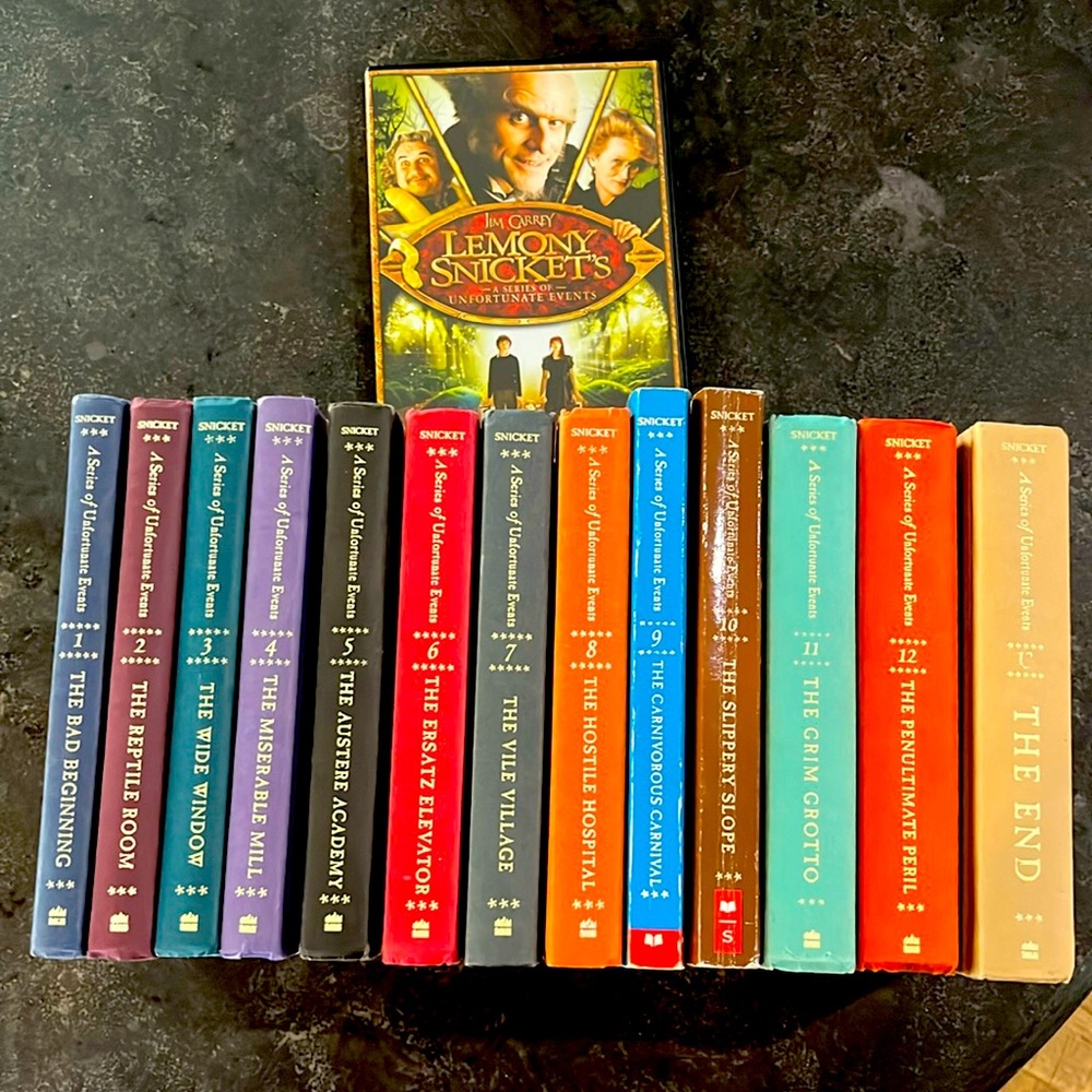 ASOUE a series of unfortunate events, complete Hardcover series plus DVD